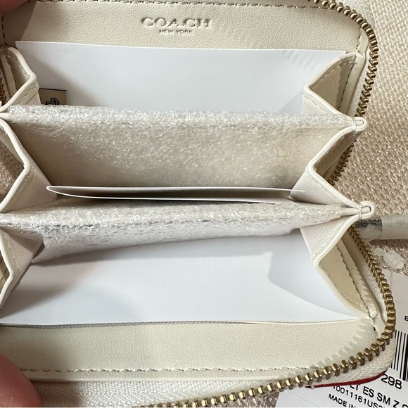 Coach Essential Small Zip Around Card Case With Quilting And Heart Print CBR71 - Picture 7 of 13